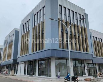 Ruko 3,5 lantai posisi hook kota wisata