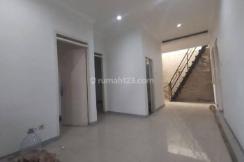 Dijual Rumah Cantik Siap Huni Taman Kopo Indah Bandung