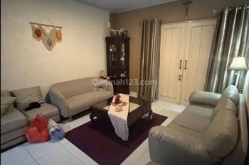 Rumah Terawat 2 Lantai di Cluster Sevilla BSD, hanya 1 menit ke Toll