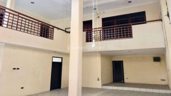 Rumah Disewa Di Meruya, Bangunan Luas