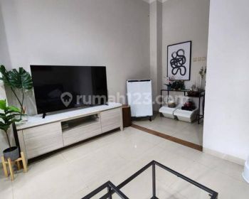 Rumah Cantik Minimalis Dan Siap Huni Berlokasi di Puri Indah Jakarta Barat