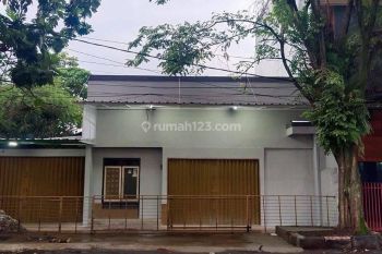 Ruko di Ciateul, Bandung 144 m Bagus SHM