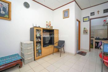 Rumah Minimalis di Depok Dekat Sekolah dan Perbelanjaan Siap KPR J10757