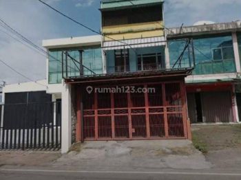 MURAH. Disewakan Ruko Strategis di Soekarno Hatta, Bandung