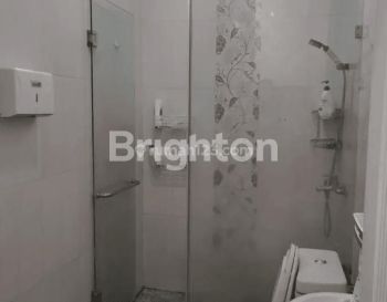 Rumah kan di Araya Malang dengan perabot, AC, water heater, dengan carport 2