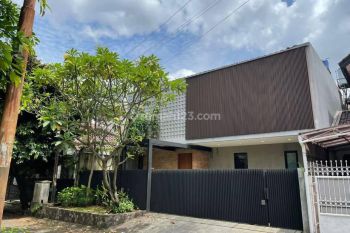 Rumah Cantik Siap Huni Dekat Stasiun MRT Lebak Bulus Fm12288