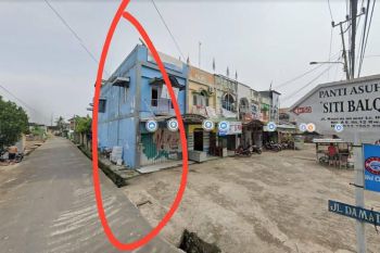 DI JUAL CEPAT RUKO 2 LANTAI TENGAH KOTA DEKAT DENGAN PUSAT PERBELANJAAN ANTI