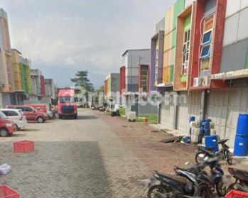 Rent Ruko: kan ruko 2,5 lantai