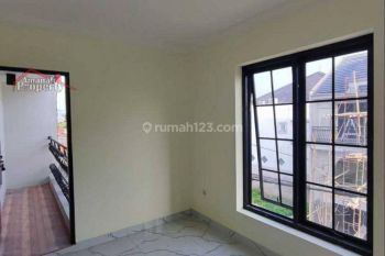 Rumah 2 lantai Minimalis Konsep Mezzanine Harga Murah Cimanggis Depok