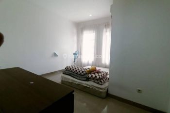 Rumah Bagus Murah di GREEN PARK, STRATEGIS dkt TOL , Etty