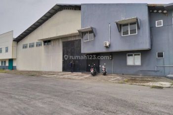 Pabrik atau gudang di jual di kawasan industri .akses 40 feet.15 menit dari tol