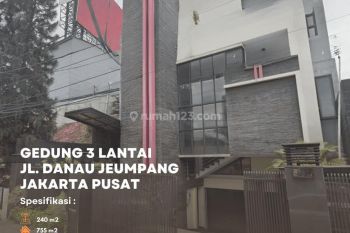 Perkantoran 3 Lantai di Jl. Danau Jeumpang, Benhil