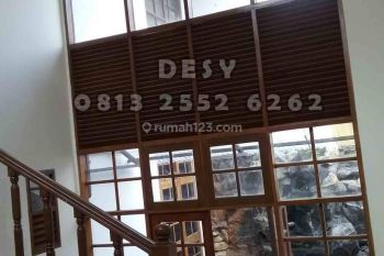 RUMAH KOKOH TERAWAT,HALAMAN LUAS COCOK UNT.KOS/KANTOR/HOSTEL