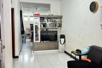 Rumah Terawat Nyaman Dan Aman Lokasi di Komplek Cisaranten