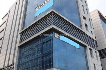 Gedung Lokasi Strategis dekat bandara Hoek Depan Jalan Toll