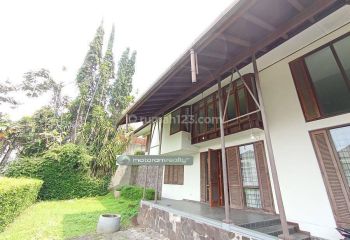 Sewa Rumah 2 Lantai Bagus Lokasi Strategis Di Komp Setrasari