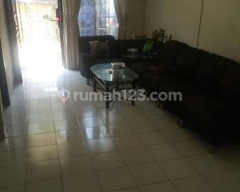 Rumah di Komplek Danau Indah Sunter