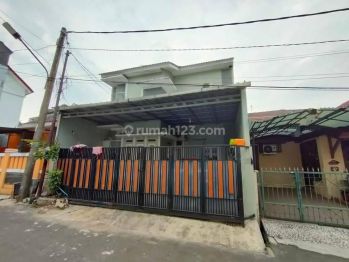 Rumah Bagus Unfurnished SHM di Taman Galaxy Bekasi, Bekasi
