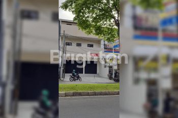 RUKO 3 LANTAI LEBAR 8 HADAP JALAN