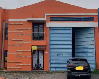 DI OPER SEWAKAN GUDANG BEBAS BANJIR, DEKAT DENGAN EXIT TOL, NYAMAN