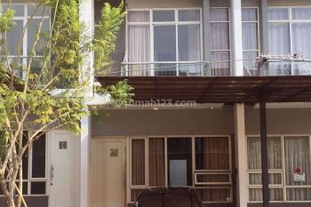 Disewakan Rumah 2 Lantai di Dekat Bsd Plaza