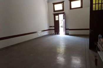 Ruang Usaha di Pasteur-Cipaganti