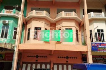 2 RUKO GANDENG BARU RENOVASI DENGAN HALAMAN PARKIR YANG SANGAT LUAS , RINGROAD -