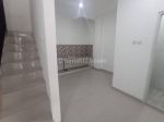 thumbnail-rumah-baru-minimalis-2-lantai-3-kamar-depan-taman-di-kelapa-gading-8