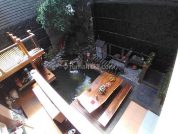 Rumah Megah dg Kolam Renang di Soekarno-Hatta