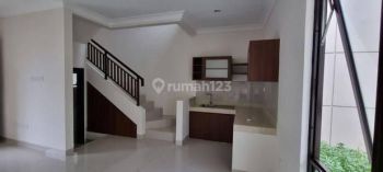Rumah 2 Lantai SHM Baru