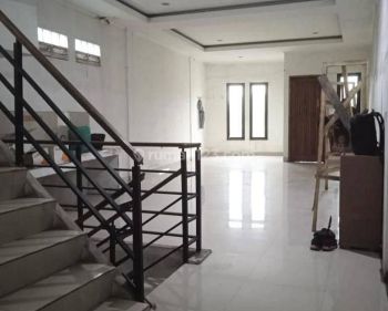 Ruko Dijual 3.5 Lantai Strategis di Moch Toha