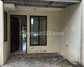Disewakan rumah cluster 
Damar di green Ara
Bekasi