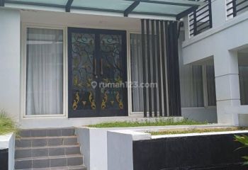 Rumah mewah + Pool di Kebayoran Bintaro Jaya
