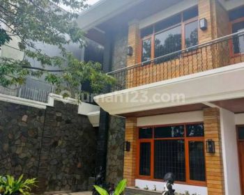 Rumah Mewah 2 Lantai Kondisi Siap Huni Dan di Pusat Kota Dekat Tol Pasir Koja