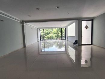 Disewakan Ruang Usaha / Kantor di Surya Sumantri Bandung