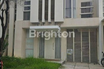 #A74 Rumah minimalis siap huni di Pakuwon City