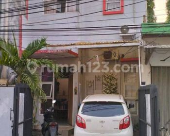 Rumah 2 Lantai Bagus Semi Furnished di Pegangsaan Dua , Jakarta Utara