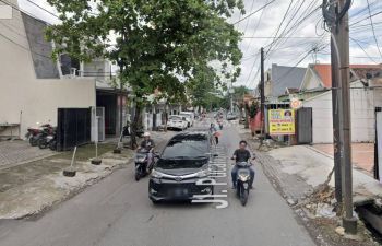 Rumah Bagus Unfurnished SHM di Disewakan Rumah Raya Pucang Anom Surabaya,