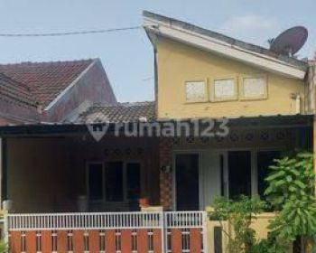 Over Kredit Rumah Sudah Renovasi Unfurnished SHM 2622