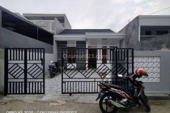 Rumah di kavling cihanjuang dekat ke Pemkot Cimahi dan kampus Polban bandung