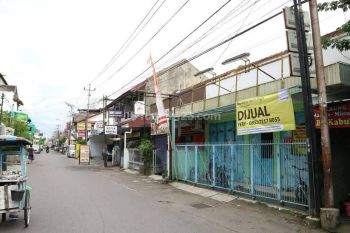 Bangunan Komersil Di Kawasan Wisata Malioboro Jl Sosrowijayan Yogyakarta