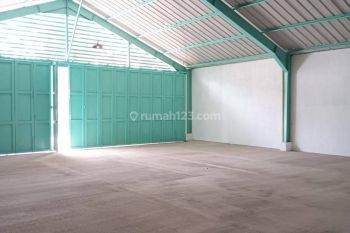 Gudang plus Kantor , Sangat Bagus,Terawat ,di Mainroad Sudirman Bandung