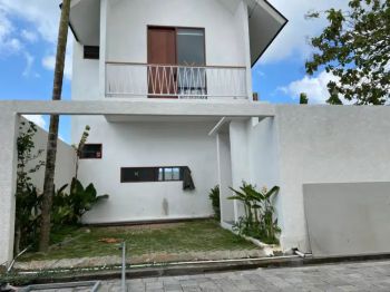 Dijual BUC : Villa dan Tanah Kosong di MUNGGU. Luas Tanah 2.25are