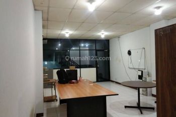 Disewa Ruko full furnish di citra 2 ,cengkareng Jakarta barat Hadap dalam 4,5x15