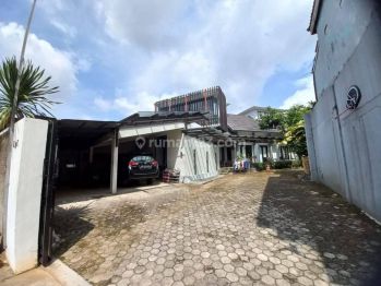 Disewakan Rumah Mewah Full Furnish di Demang Lebar Daun Jalan Bank Raya