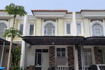 Disewakan Rumah Murah 2lantai di Cluster La Seine Jakarta Garden City Jakarta