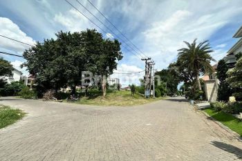TANAH DI DARMO HILL SURABAYA DEKAT MALL CIPUTRA WORLD