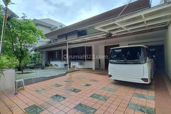Rumah Lama Lokasi Strategis Area Brawijaya Kebayoran Lama