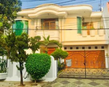 Rumah ada Kolam Renang di Pondok Kelapa Jakarta Timur