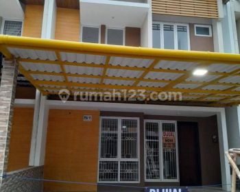 Dijual rumah 2 lantai siap huni citra raya